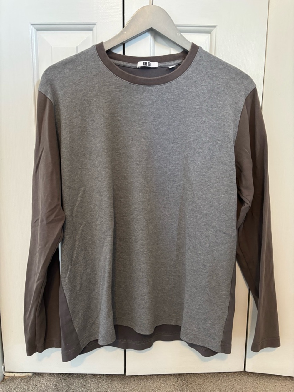 Uniqlo Two-Tone Long Sleeve Crewneck - Gray & Brown